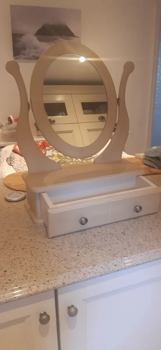 Mirror - Image 2