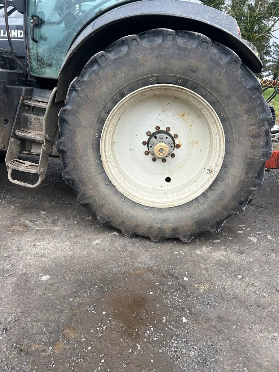 710/70/42 and 600/70/30 wheels + tyres - Image 2