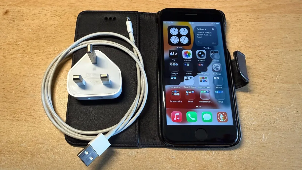 iPhone SE 2020, 64GB - Image 2
