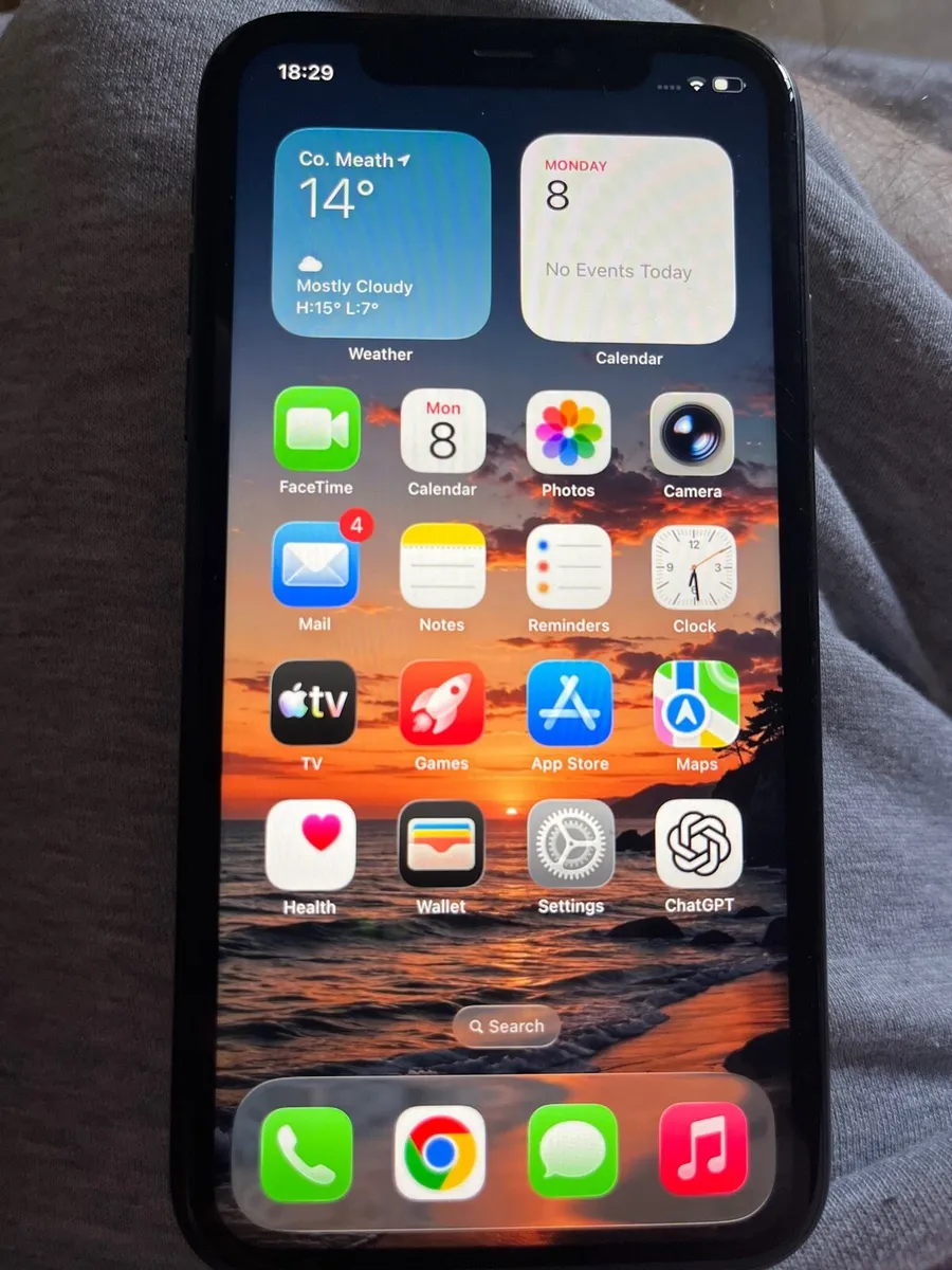 iPhone 11 64GB - Image 1