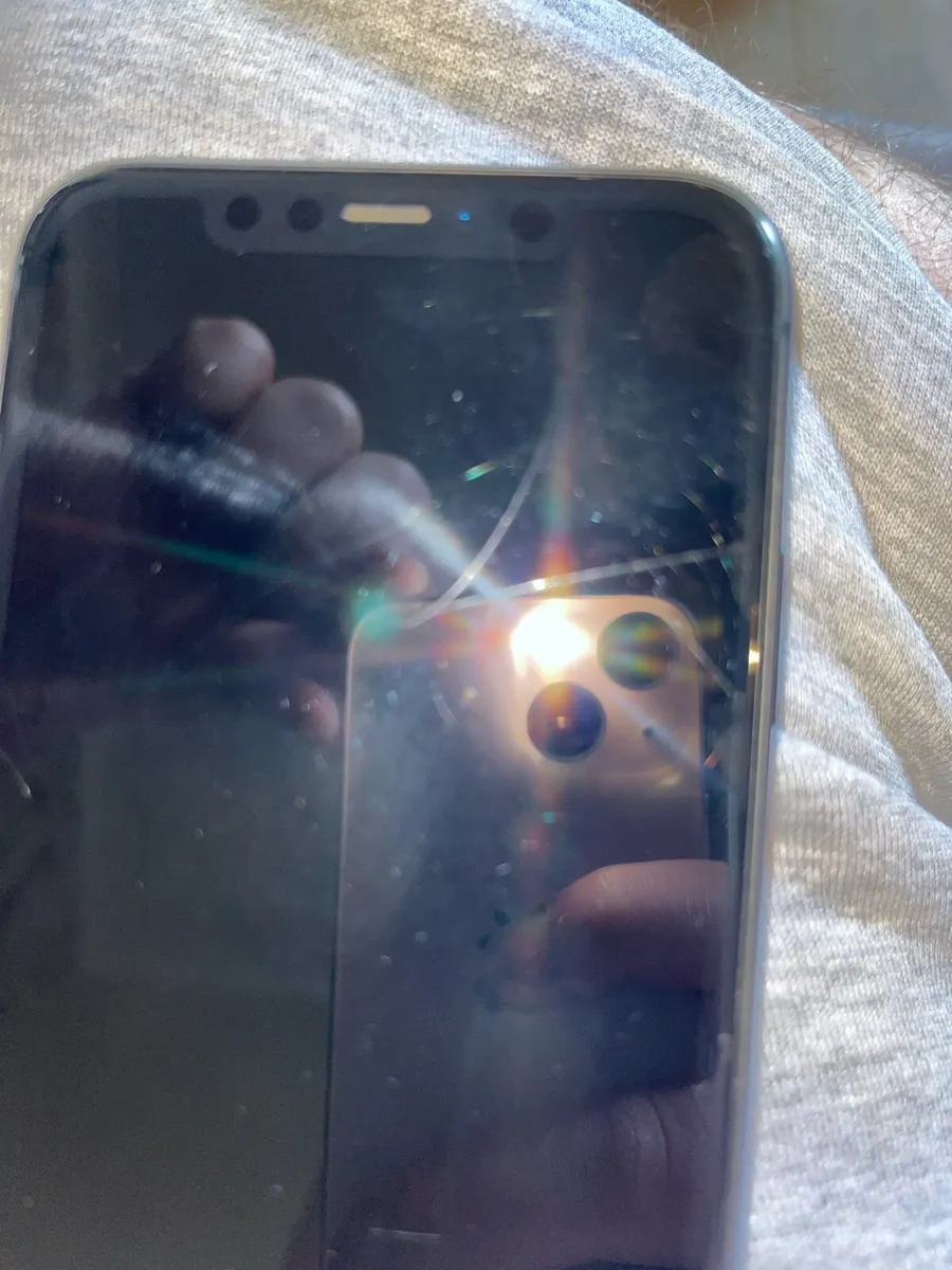 iPhone 11 64GB - Image 4
