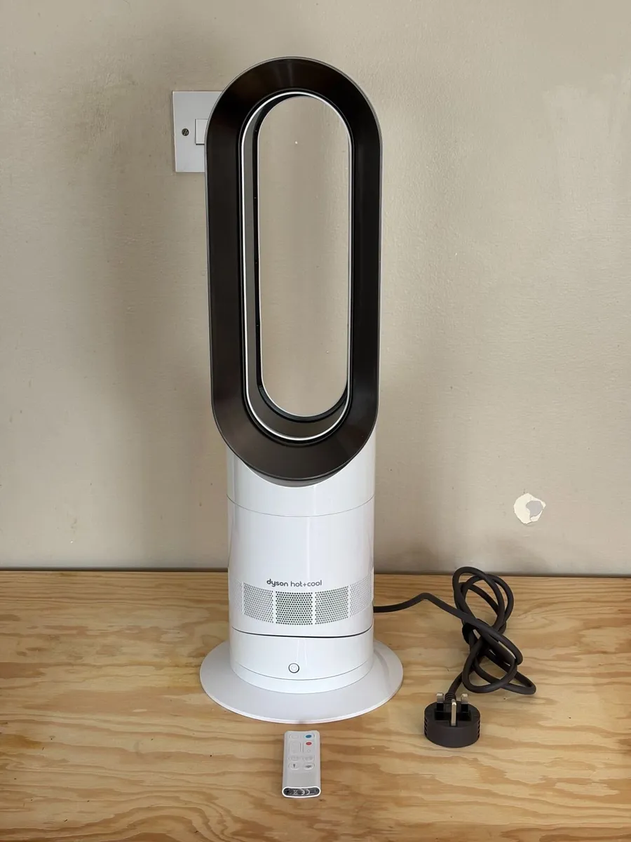 Dyson AM09 Hot + Cool Jet - Image 1
