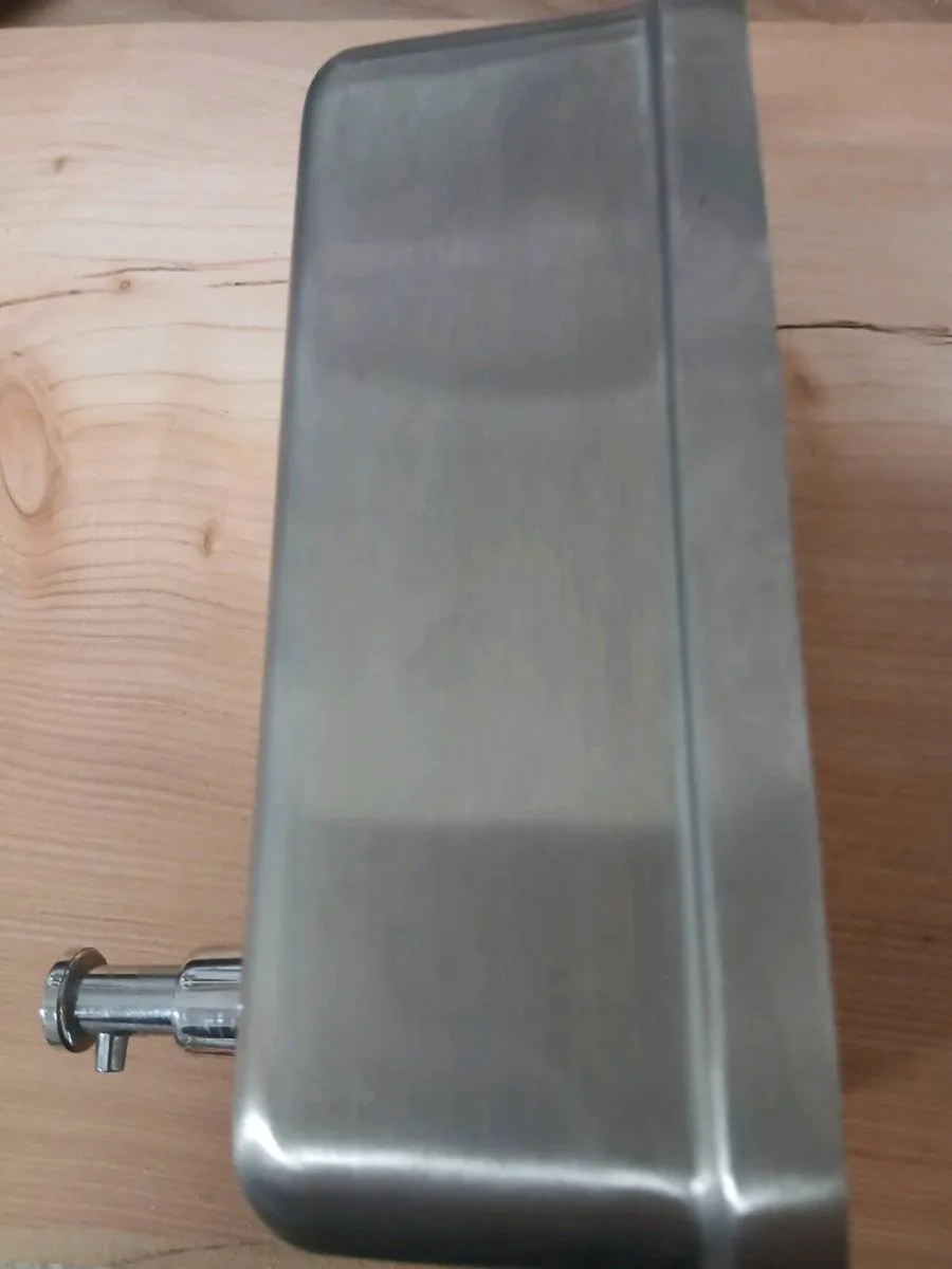 Soap dispenser. - Image 3