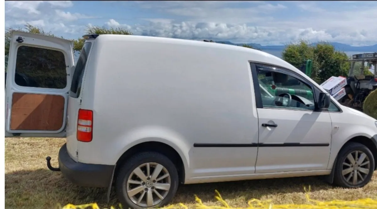 Caddy van - Image 2