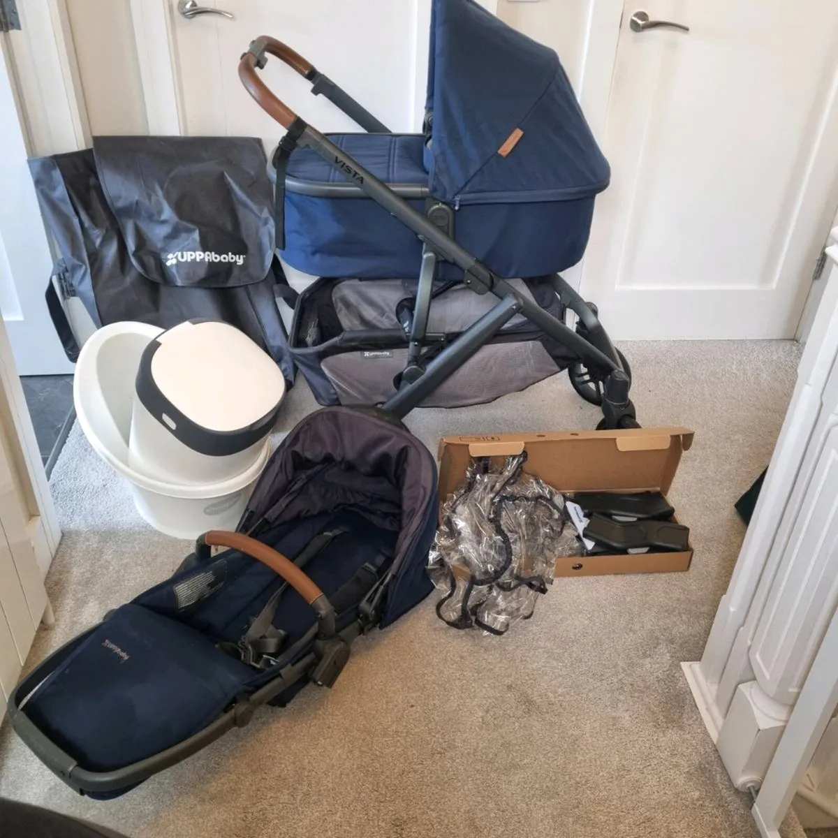 Uppababy vista v2, shnuggle bath, nappy bin - Image 2