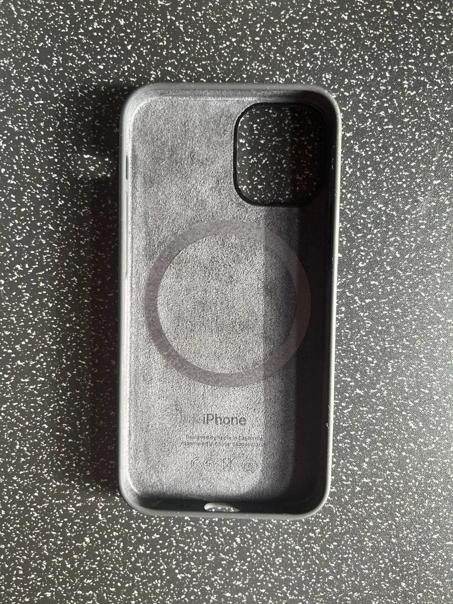 iPhone 12 mini silicone case (MagSafe) - Image 2