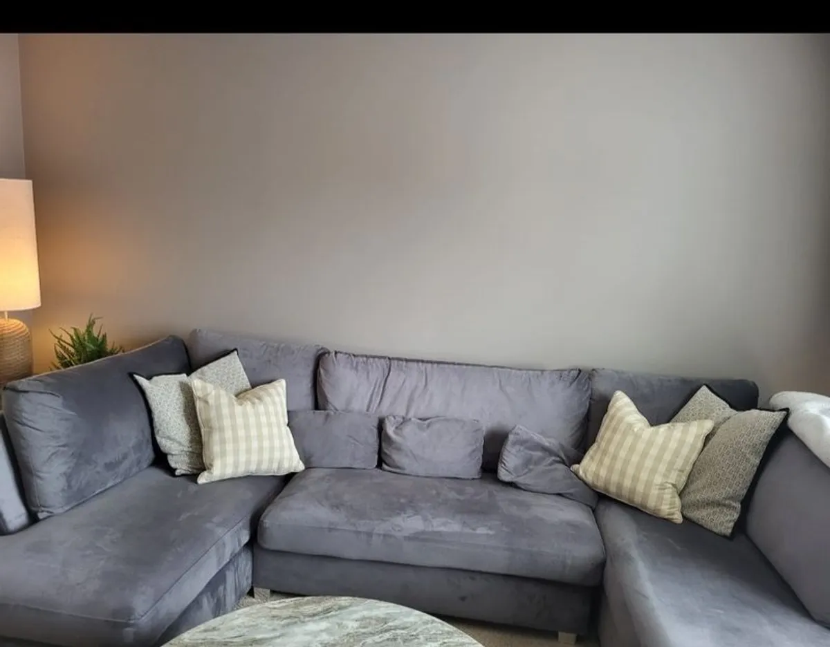 sofa - Image 2