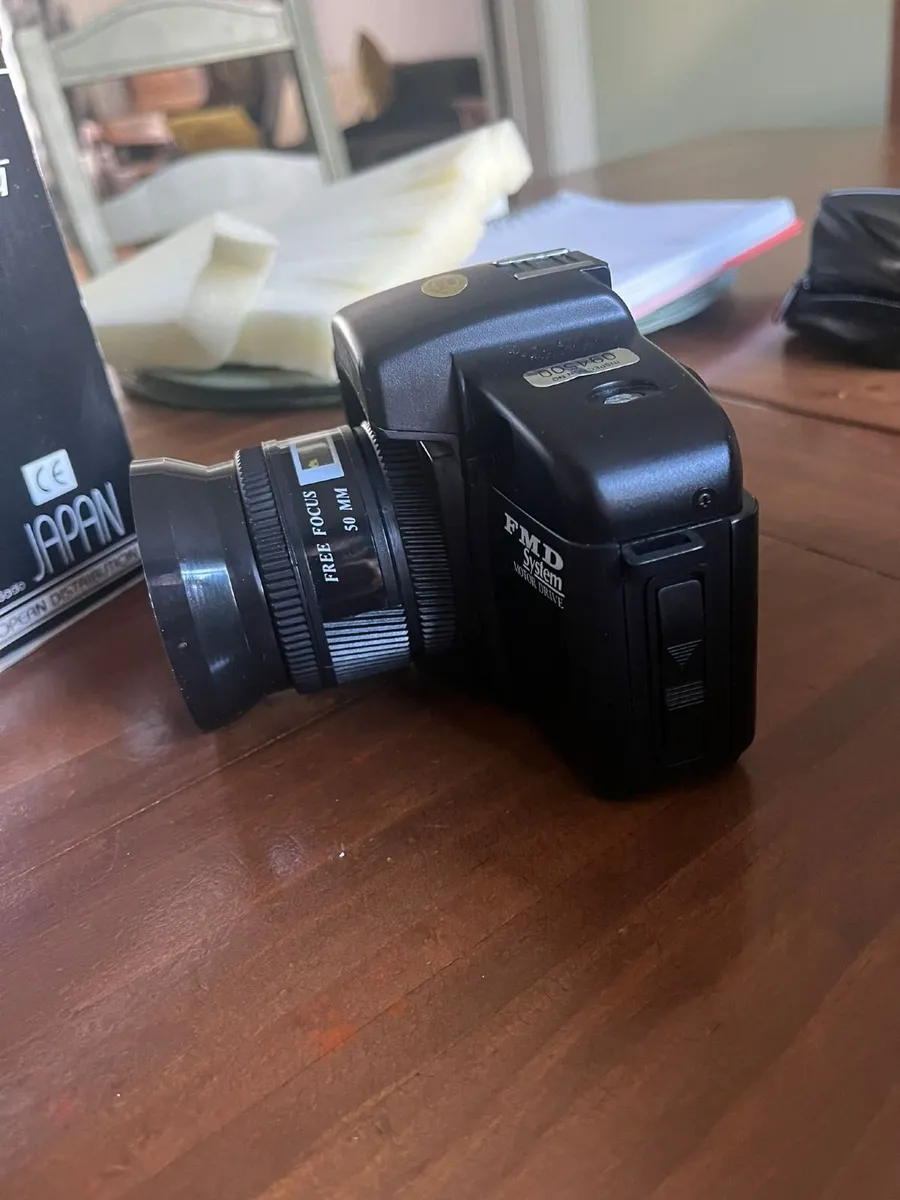 Vintage 35mm Nikia camera - Image 4
