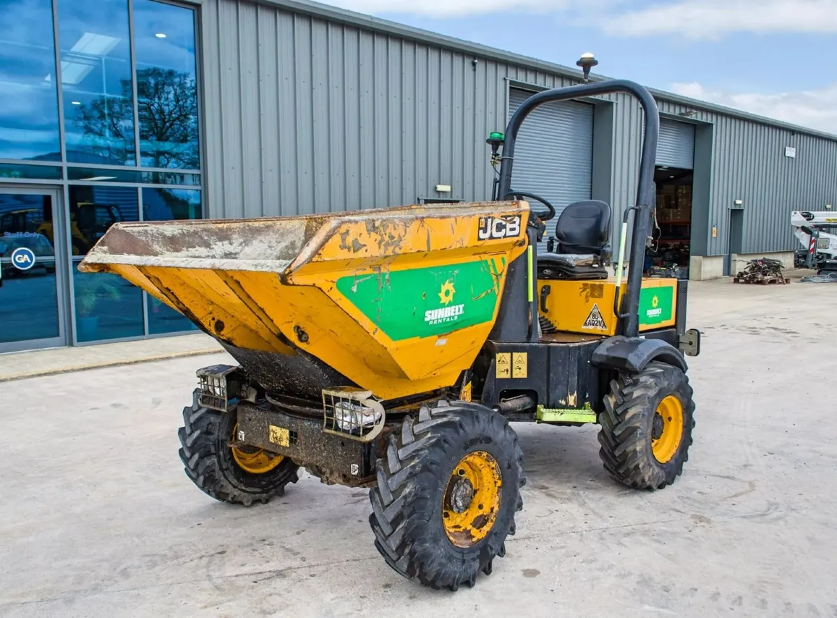 JCB 3 tonne swivel skip dumper - Image 3