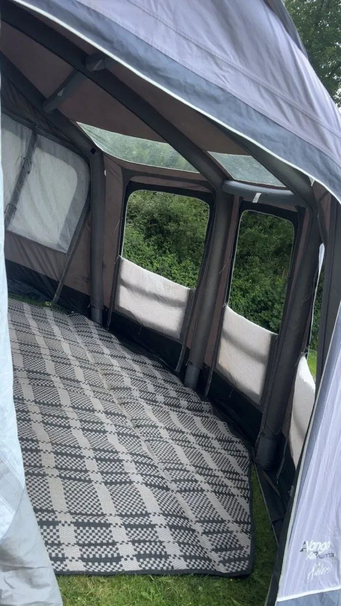 Caravan - Image 2