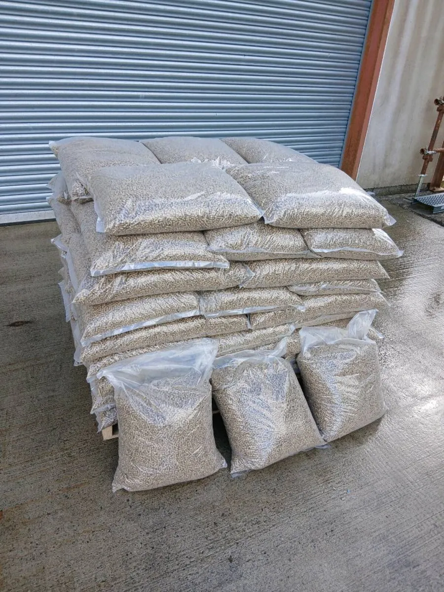 Straw pellets - Image 1