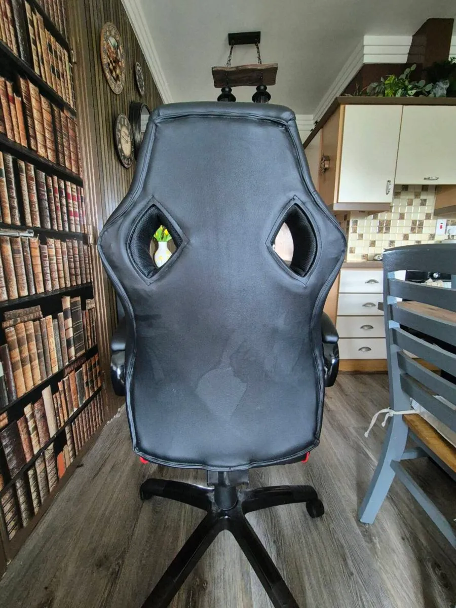 Gaming chair - Image 2