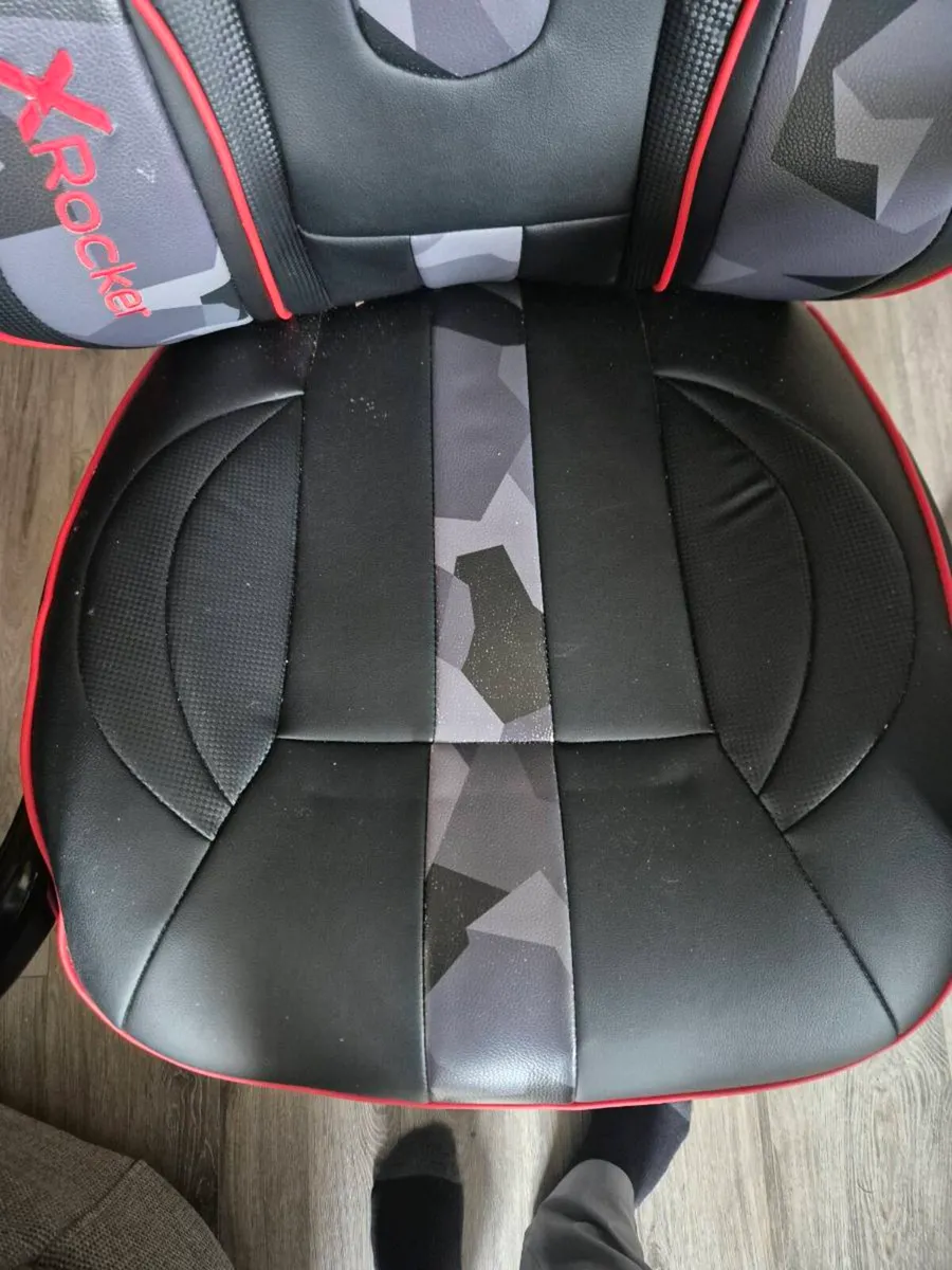 Gaming chair - Image 4