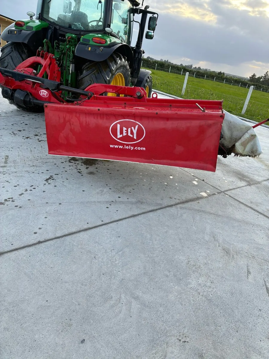 Lely 240 mower - Image 1