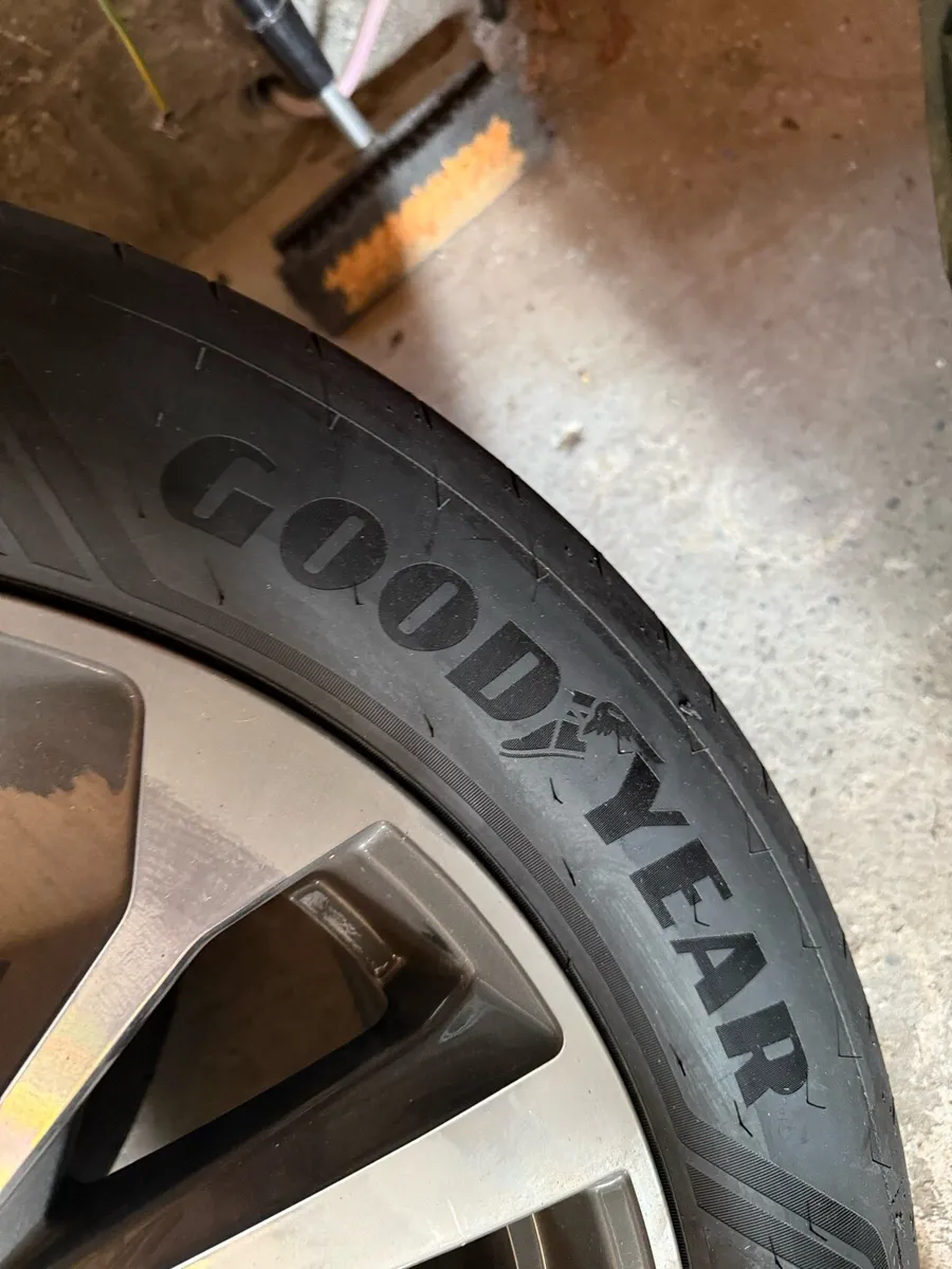 Brand new 19inch alloys with wheels (From Audi Q6) - Image 4