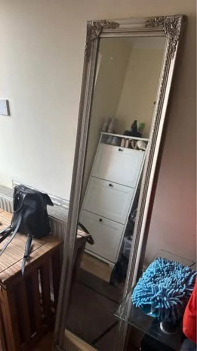 Freestanding mirror - Image 1