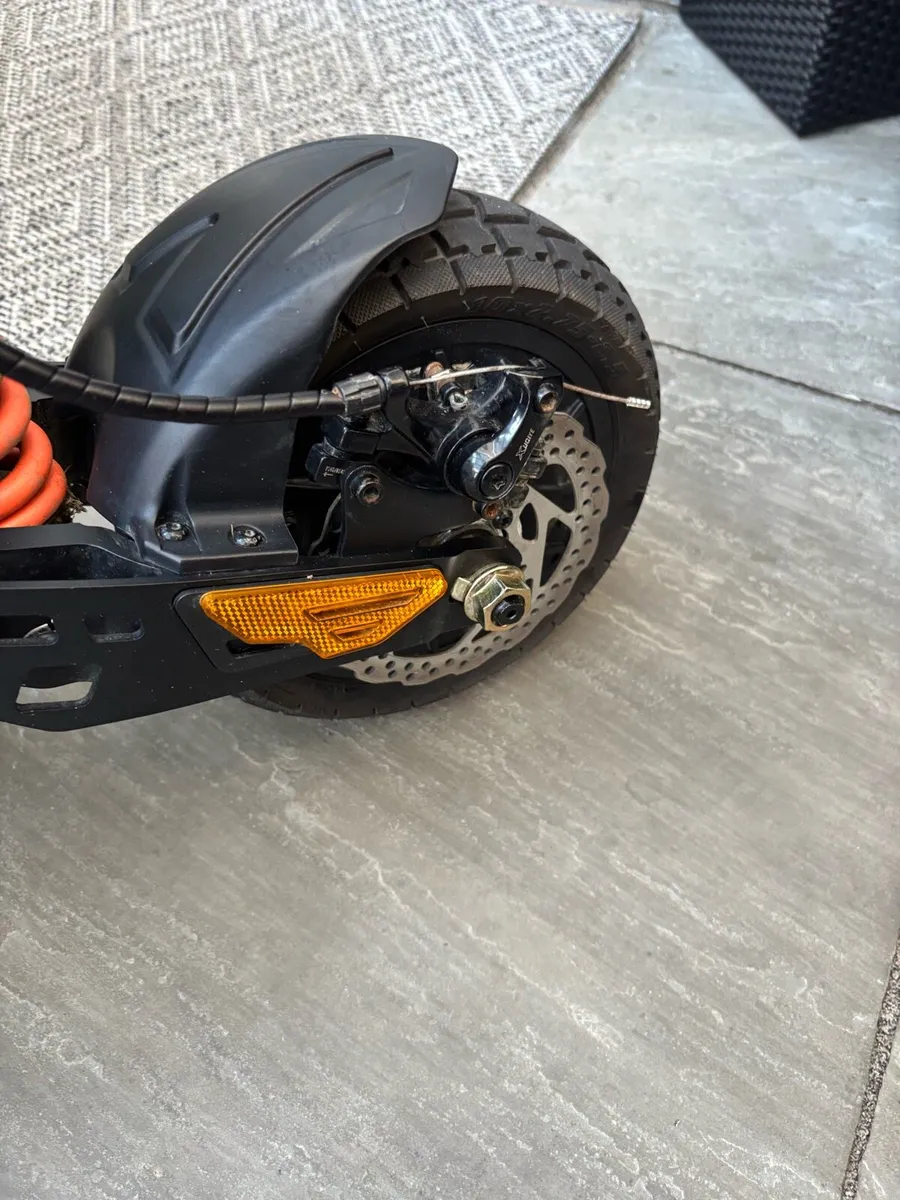 2025 G2 Master Electric scooter (837km) 52v 20.8Ah - Image 4
