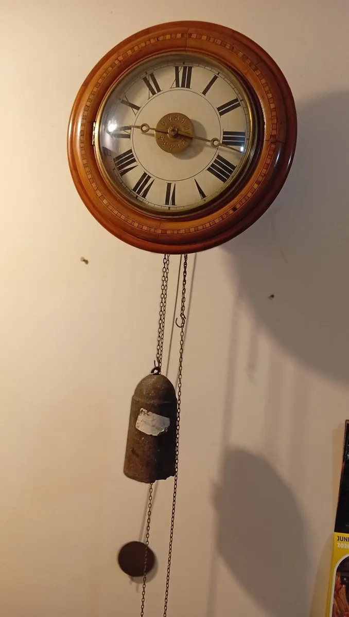 Antique Wag of the Wall clock - Image 4