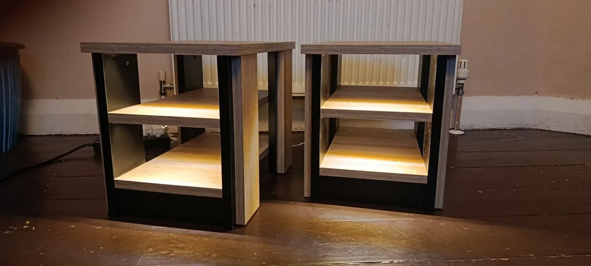Delivery HiFi stand for Cyrus - Image 1