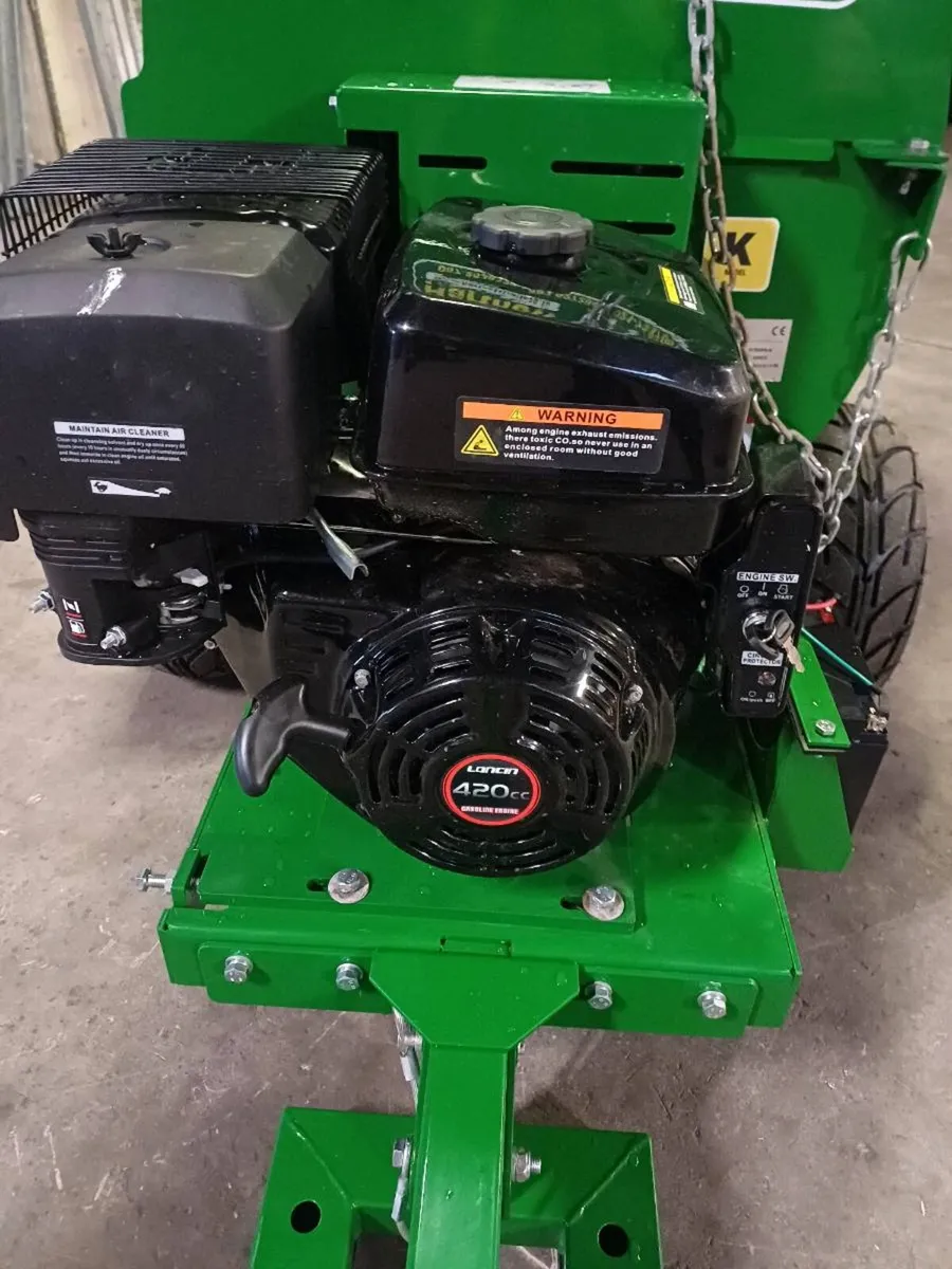 15HP Petrol Wood Chipper - Image 4