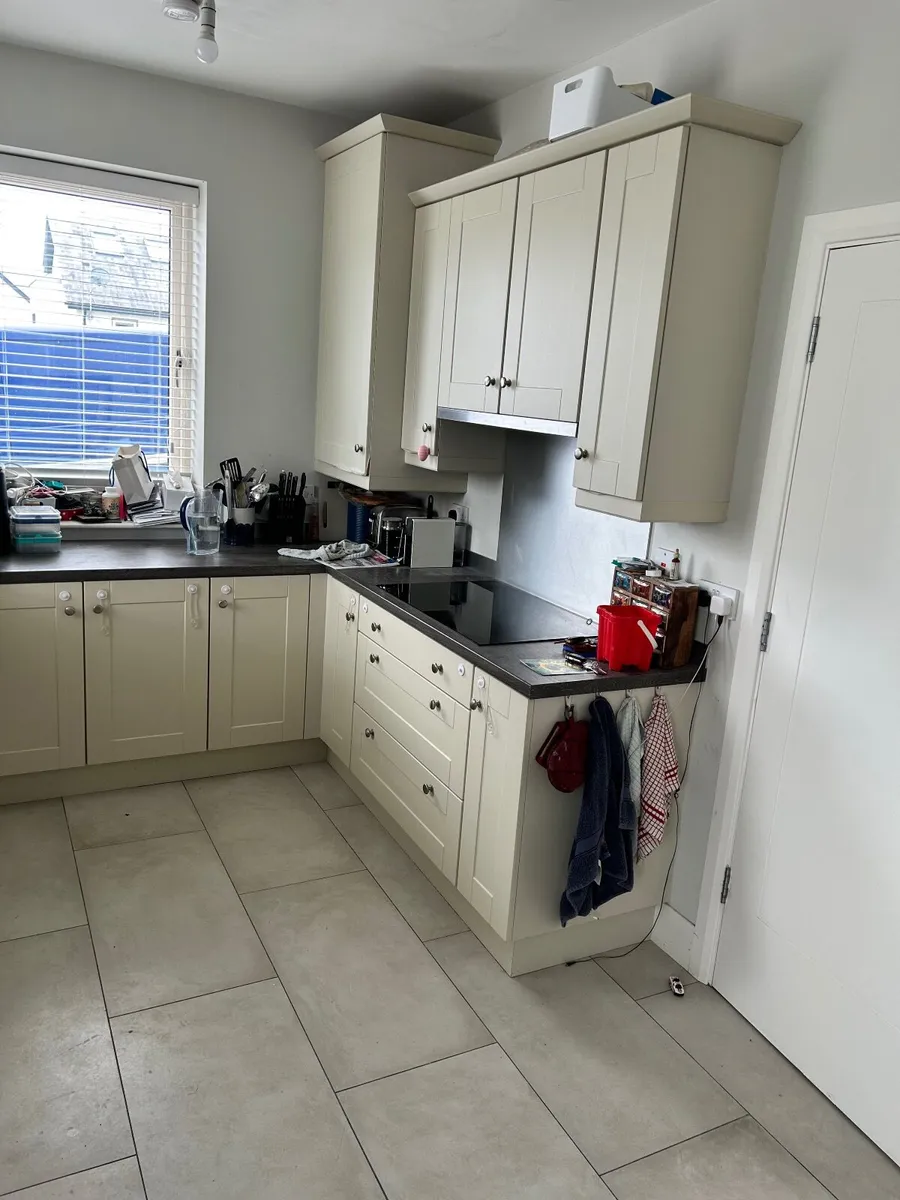 kitchen for sale including  appliances - Image 3