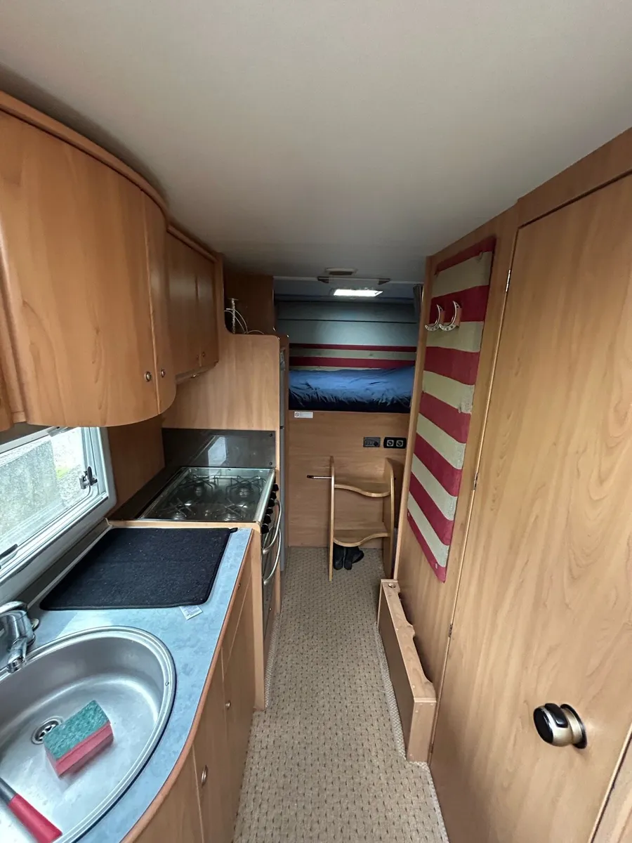 06 Burstner Elegance - Image 4