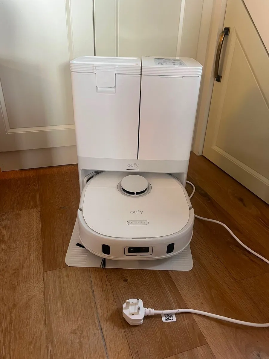 Eufy Robot Vacuum & Mop - Image 3
