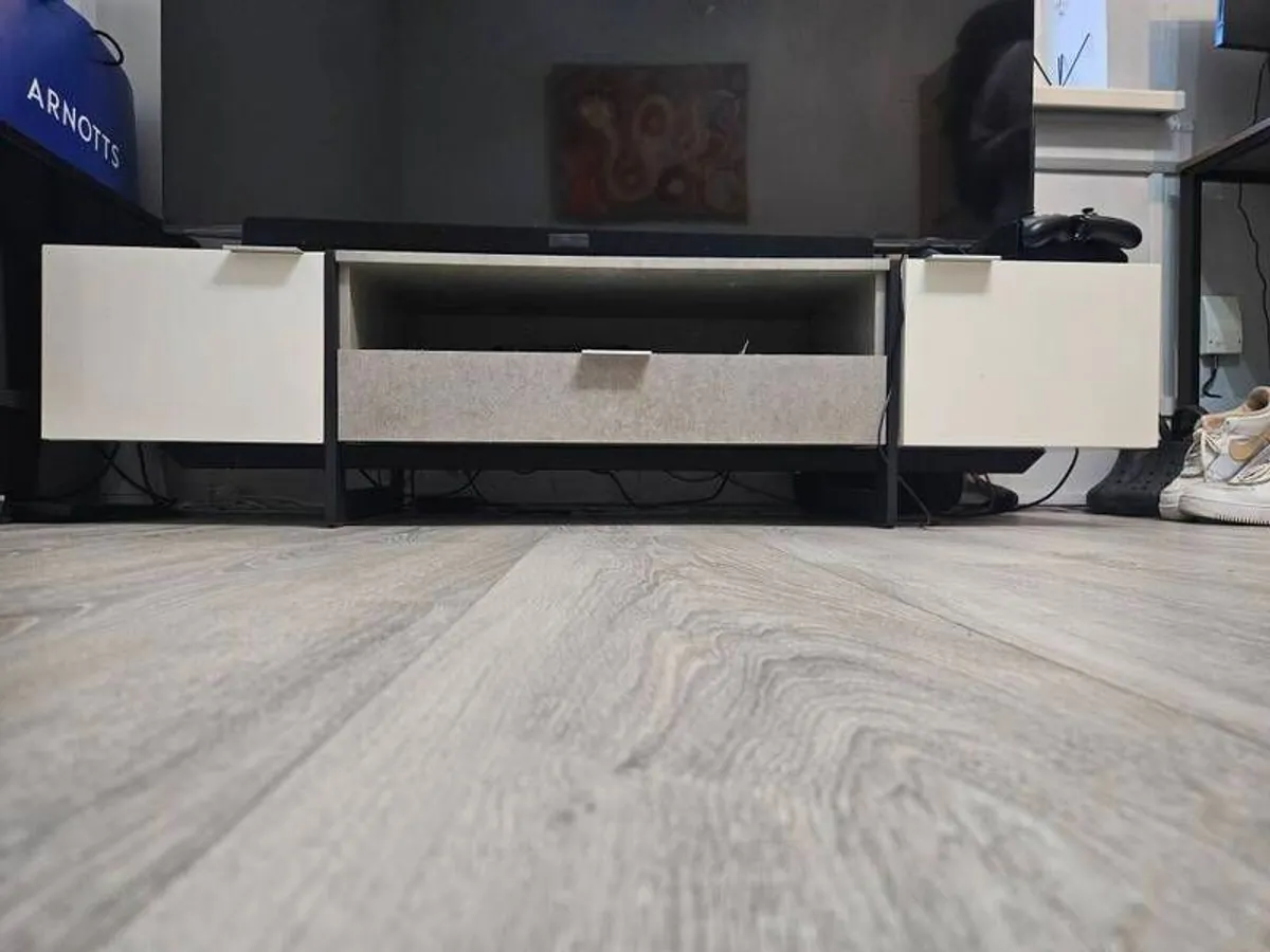 tv stand - Image 1