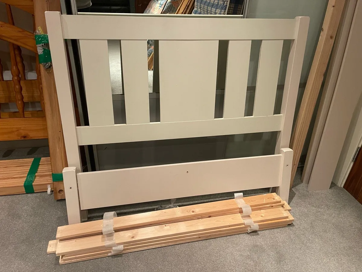 Stunning Modern White 4Ft Small Double Wooden Bed - Image 3