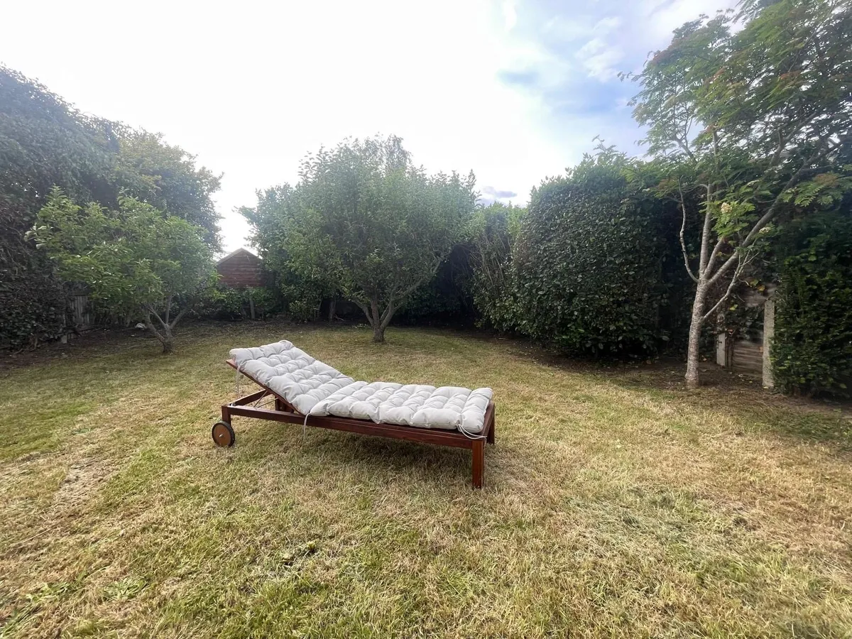 Wooden garden recliner - Image 2