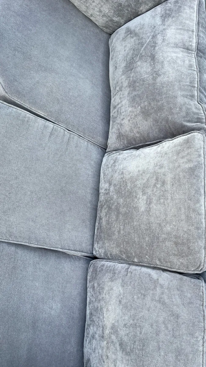 Beautiful Verona corner sofa - Image 3