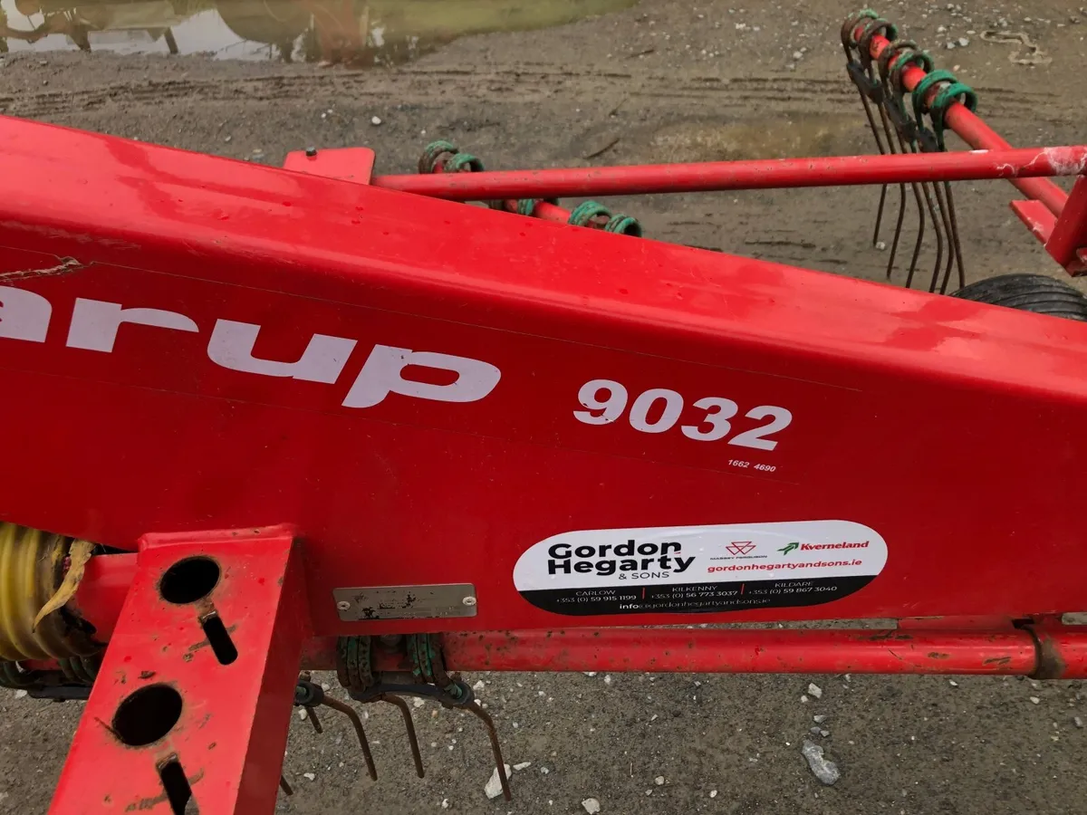 Taarup single rotar rake - Image 2