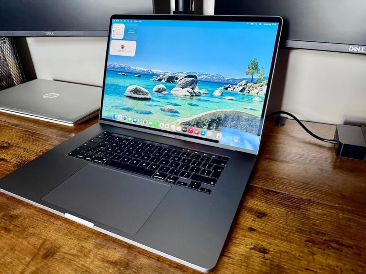 MacBook Pro 16 2019 - Image 1