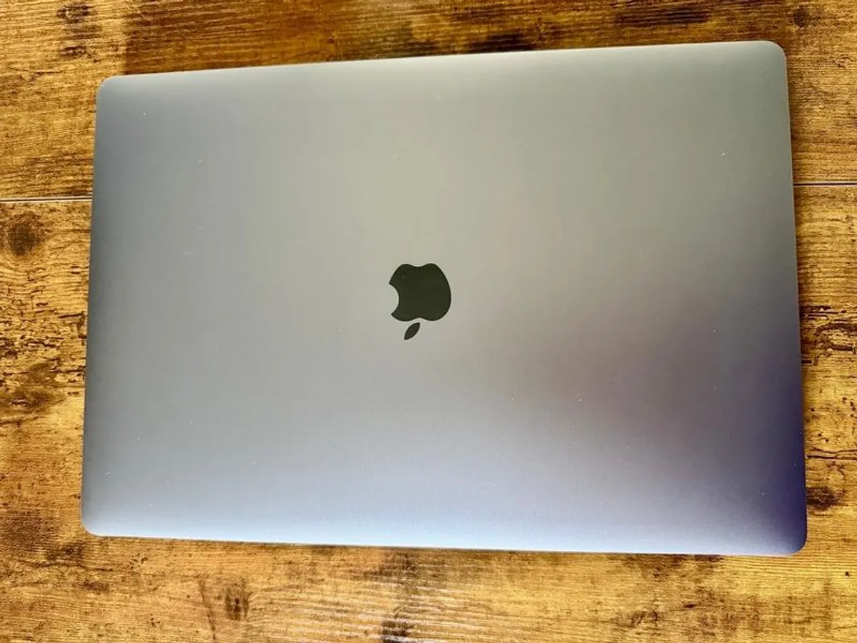MacBook Pro 16 2019 - Image 4