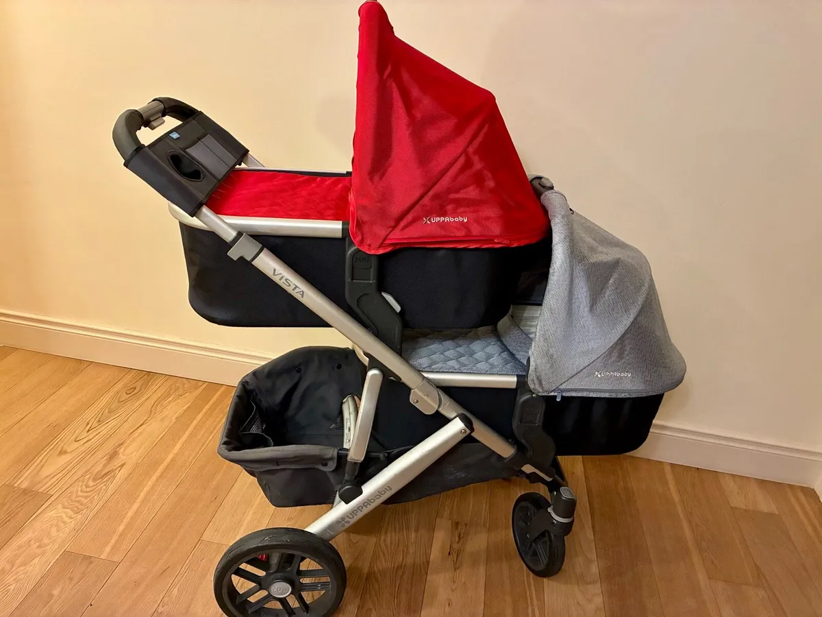Uppababy Vista v2 bundle - Image 2