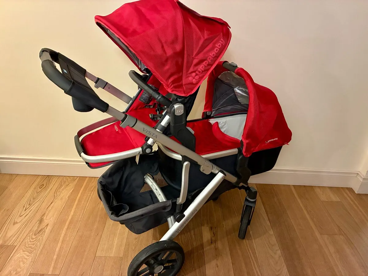Uppababy Vista v2 bundle - Image 4