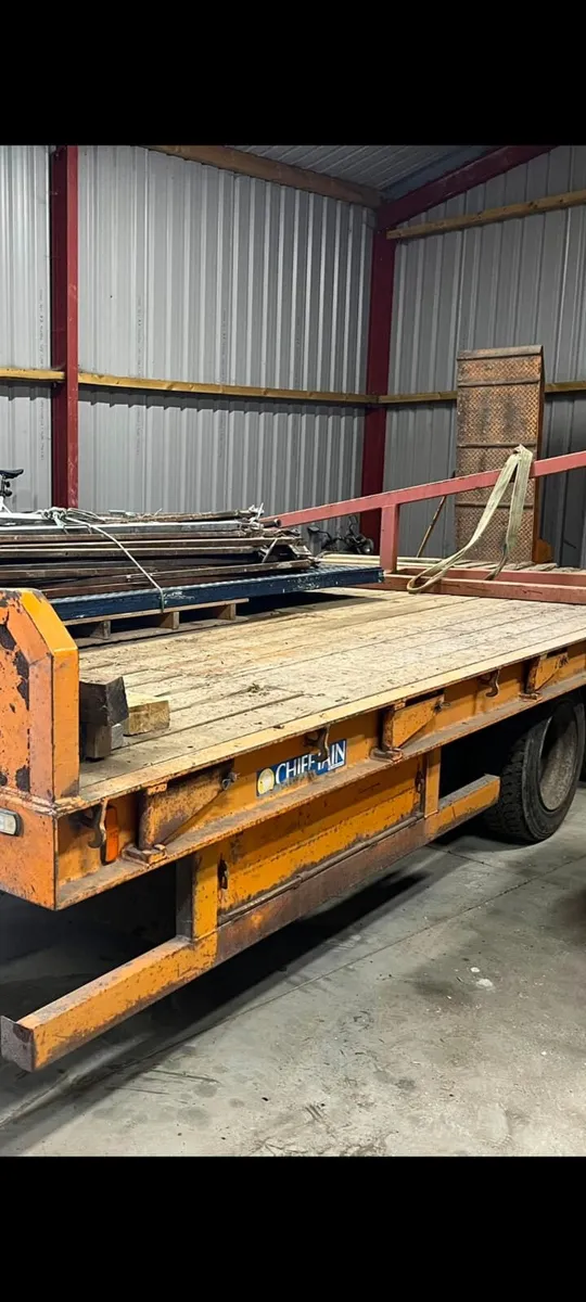 Chieftan Tri Axle Low Loader - Image 2