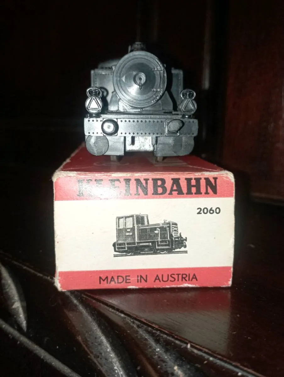 VINTAGE KLEINBAHN LOCOMOTIVE 🚂 BLACK STEAM TANK. - Image 4