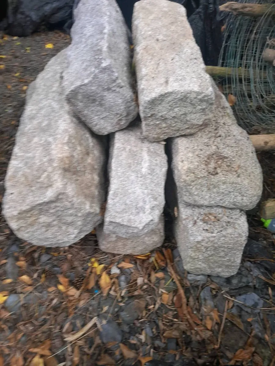 Granite posts - Image 3
