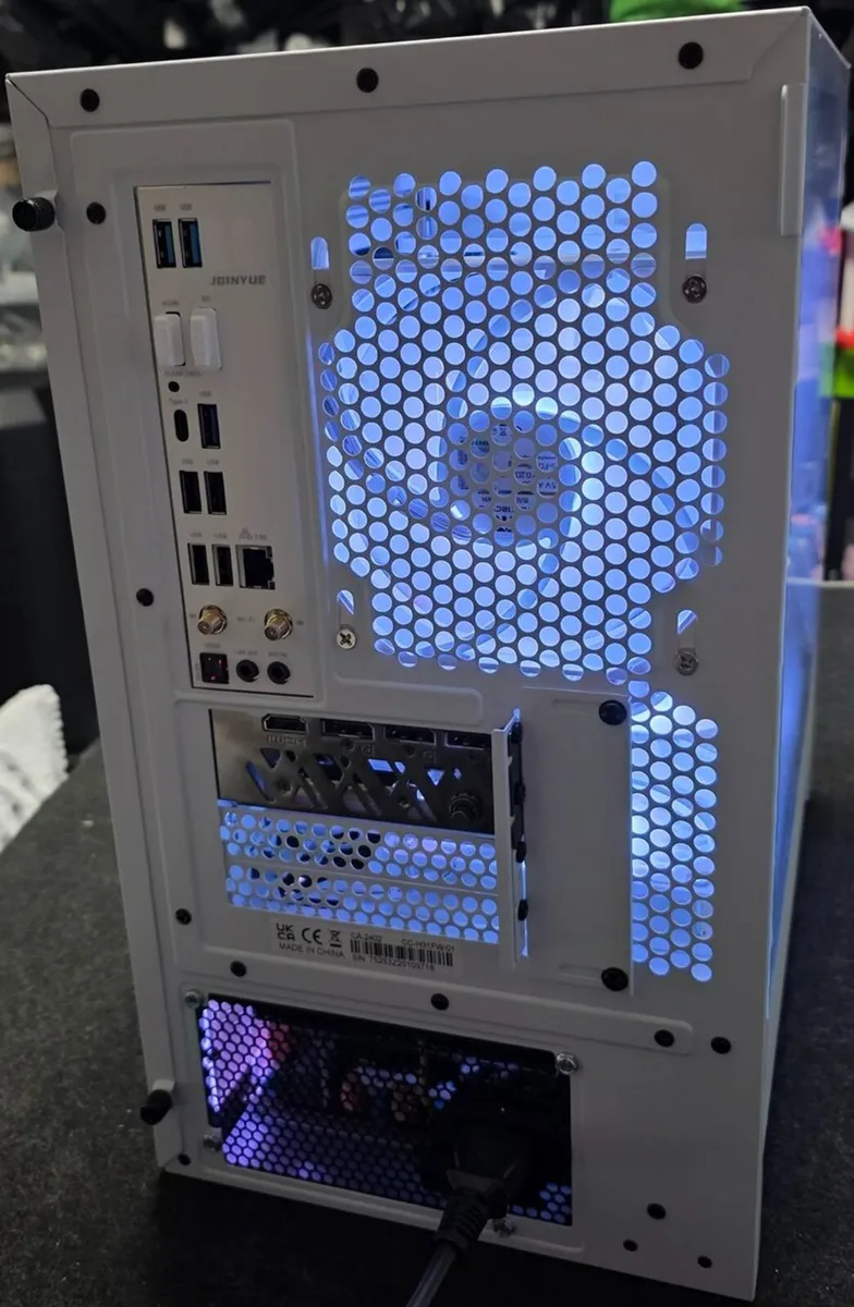 SnowDream Ryzen 7 RTX 4060Ti Gaming PC - Image 3