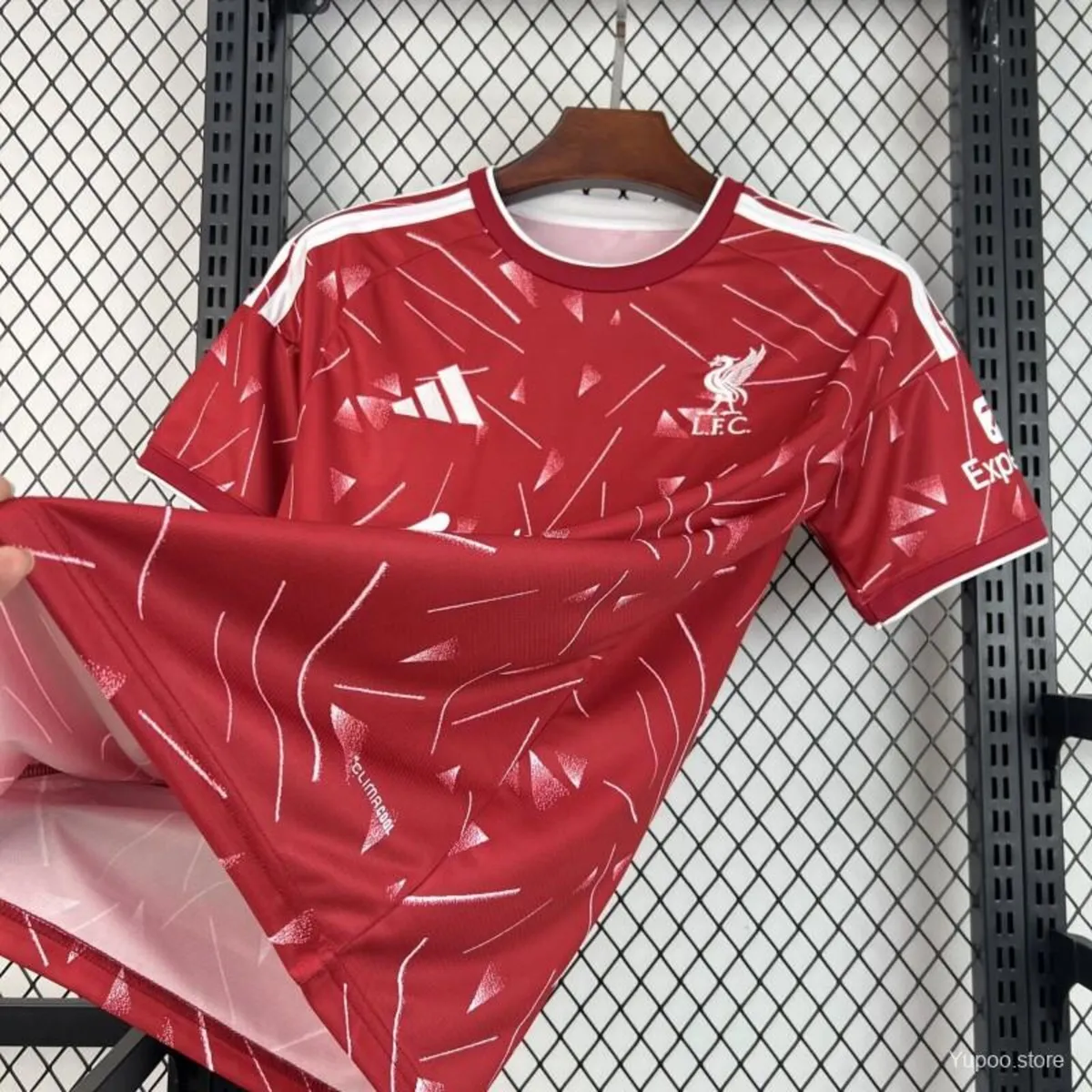 Liverpool 26/27 home soccer jersey - Image 2