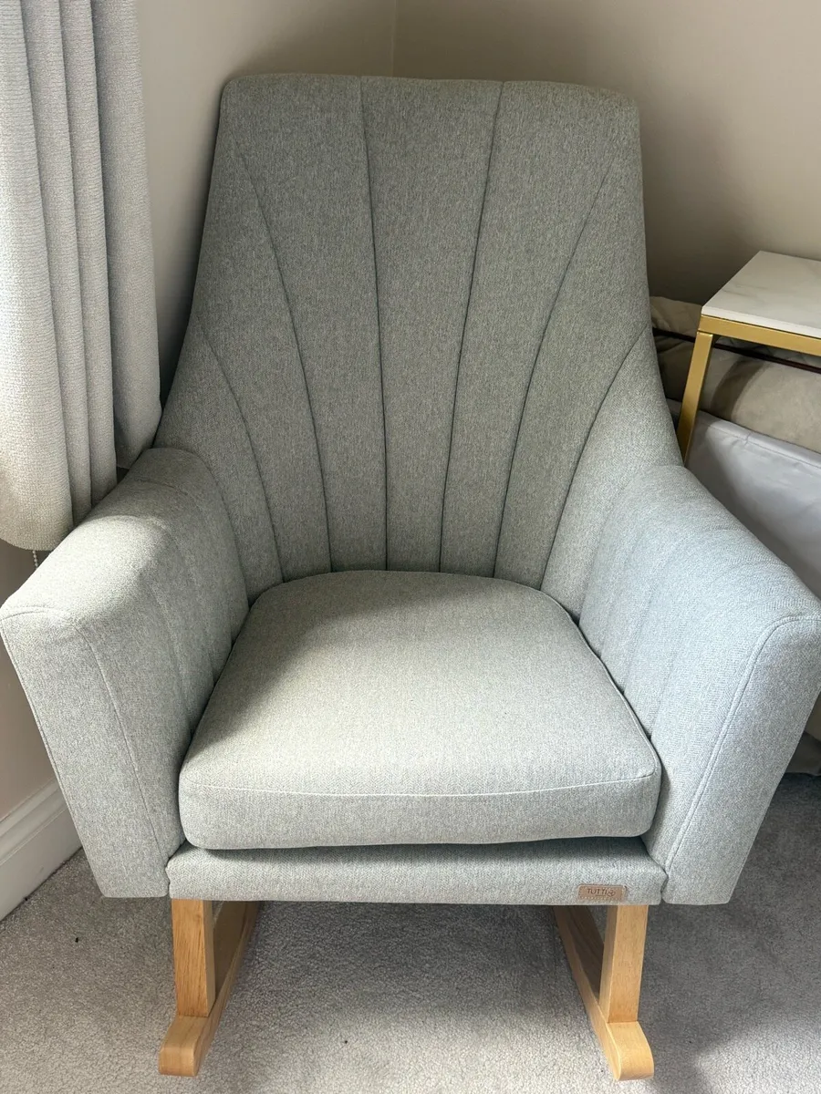 Tutti Bambini Breast feeding nursing rocking chair - Image 2