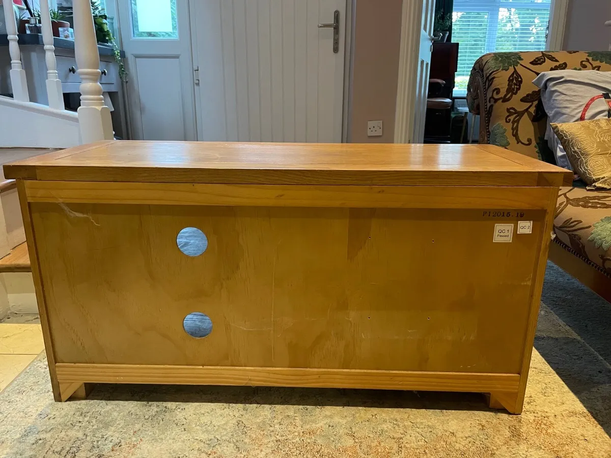 TV stand - Image 3