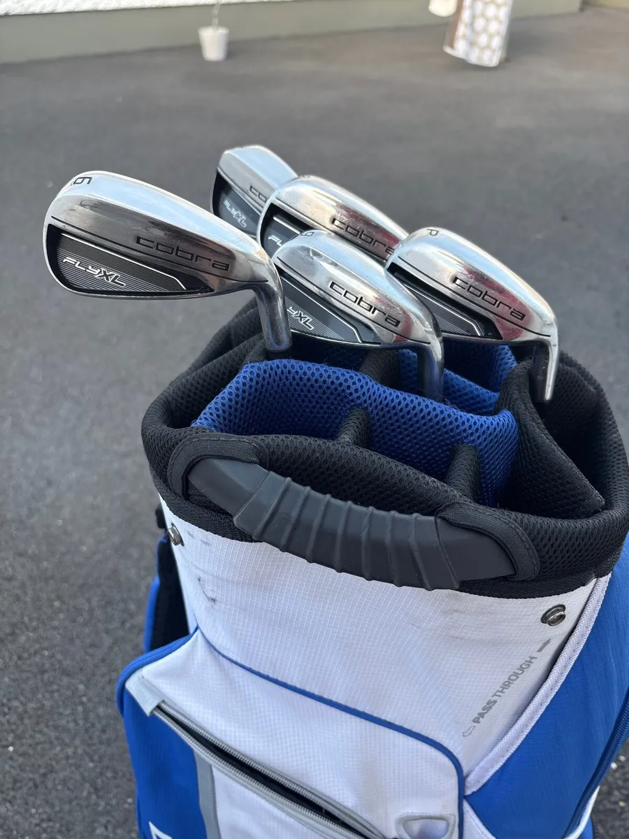 Cobra Fly XL irons & bag - Image 1