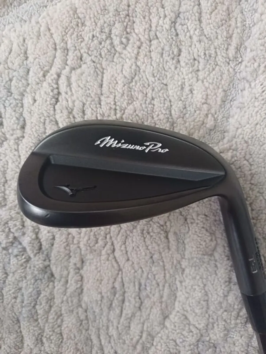Mizuno Pro T3 - Image 1