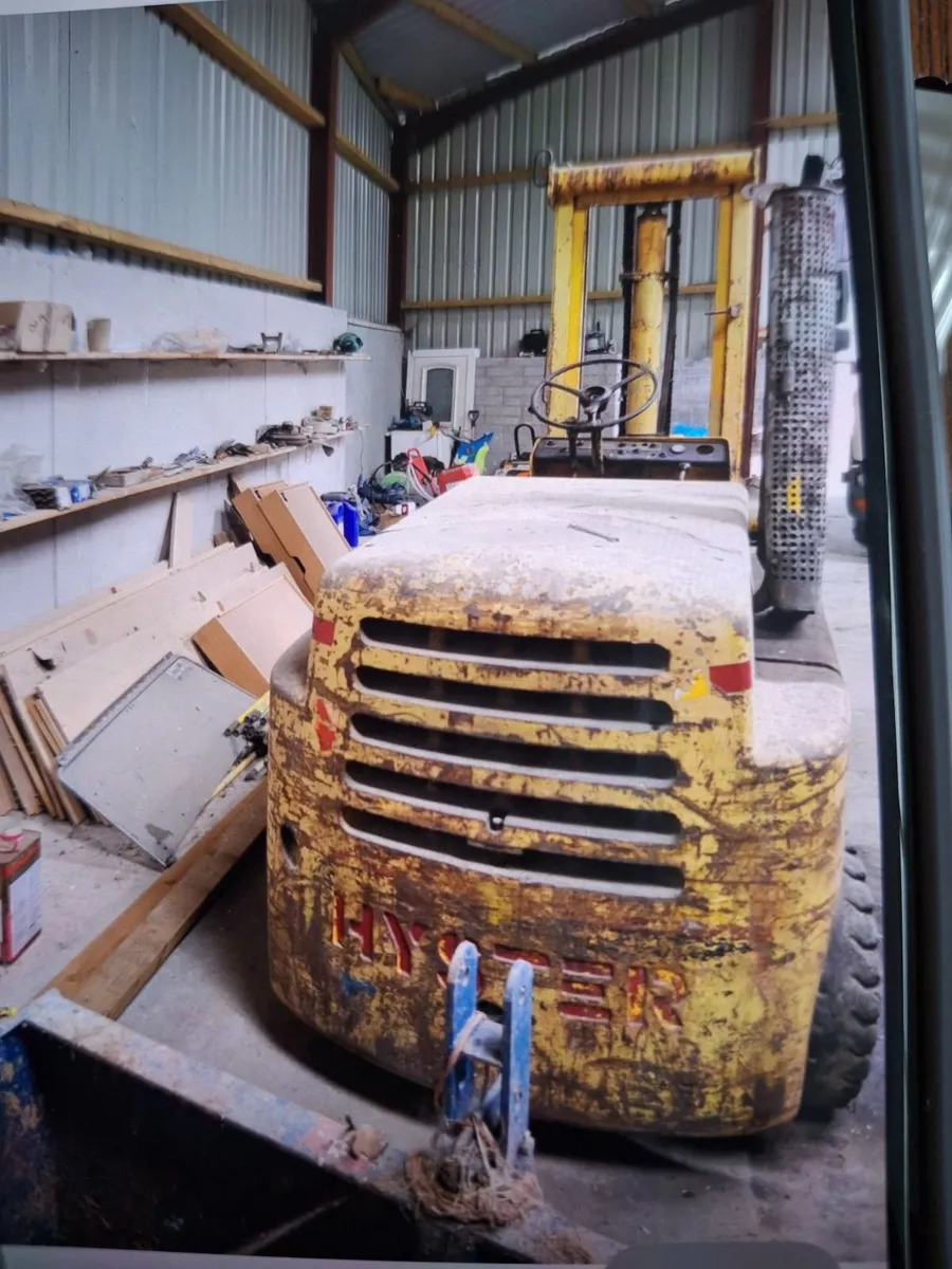 Forklift - Image 2