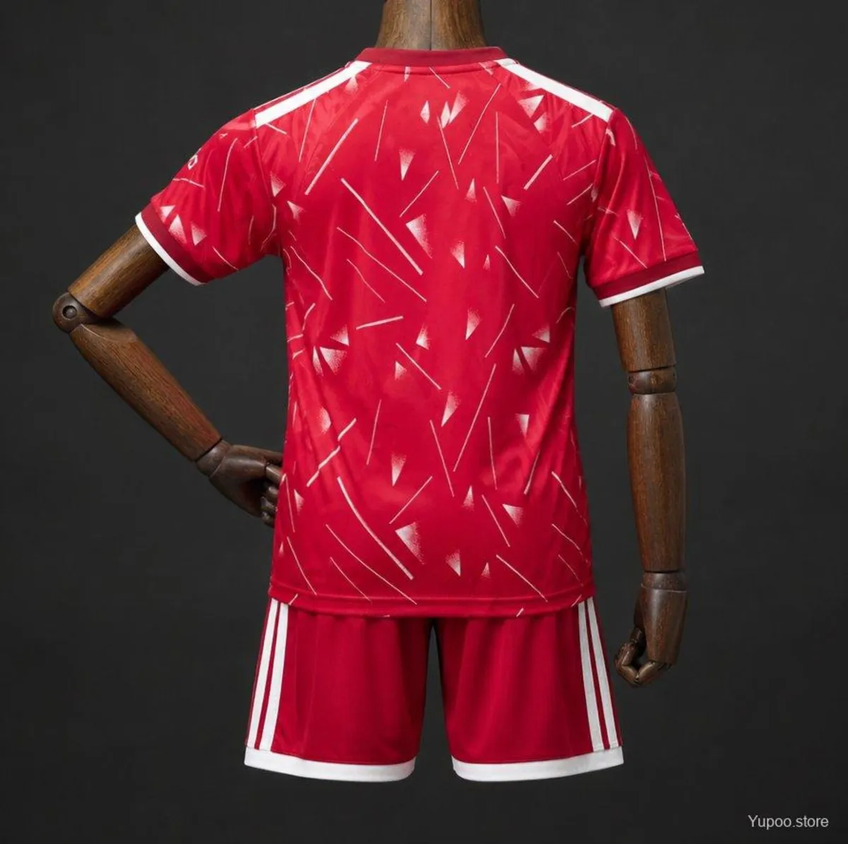 Liverpool 26/27 kids soccer kit shirt and shorts - Image 2