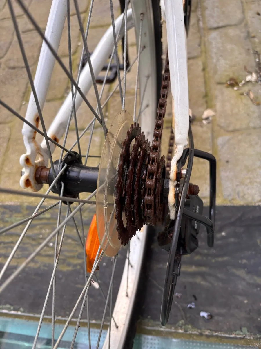 Kids 20 inch bike - Image 3
