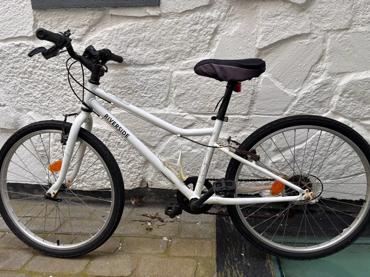 Kids 20 inch bike - Image 1