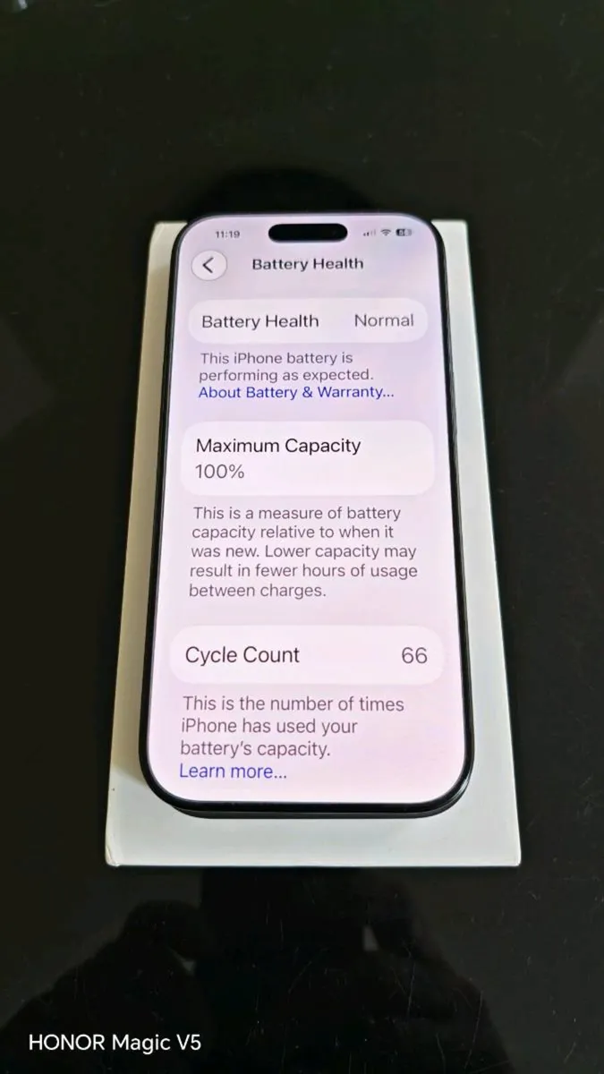 iPhone 16 Pro - Image 4
